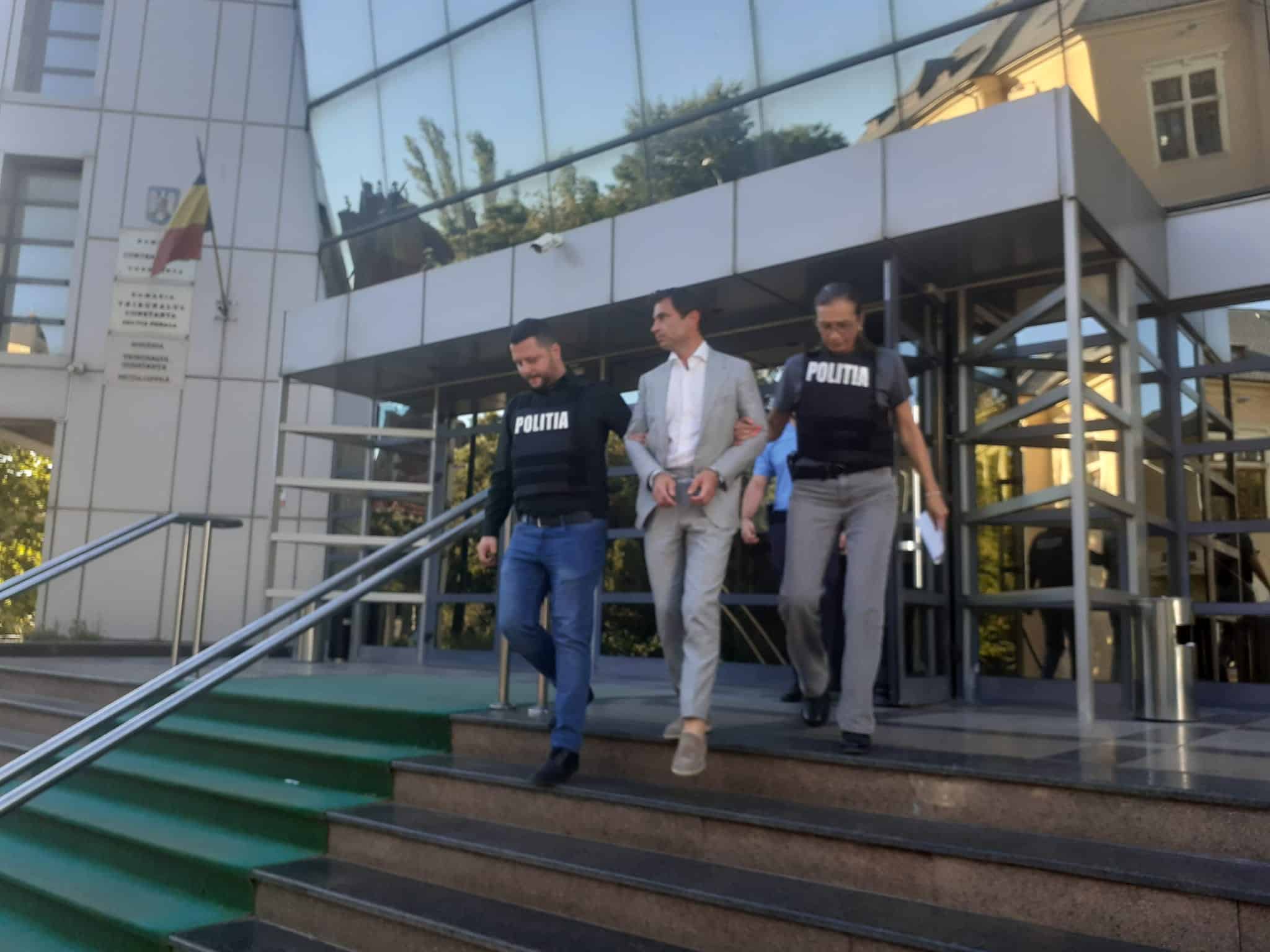 Primarul Mangaliei, Radu Cristian, arestat preventiv pentru 30 de zile