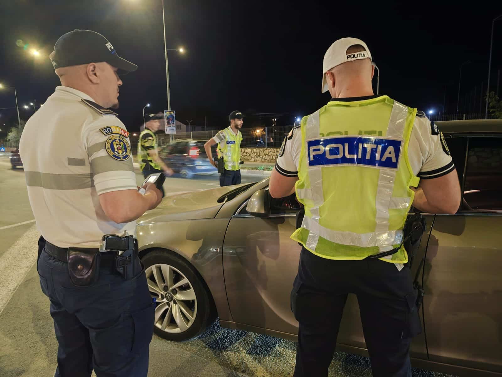 Acțiuni ale polițiștilor în Năvodari, Mangalia și Costinești. Peste 60 de sancțiuni și permise reținute 