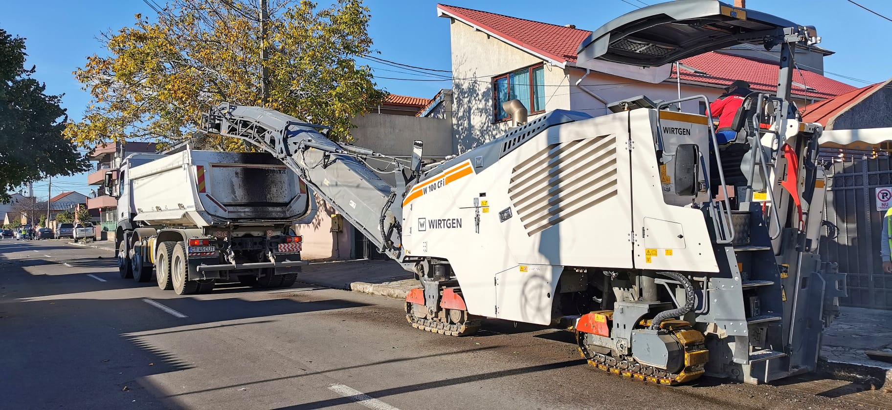 Confort Urban angajează operator freză asfalt