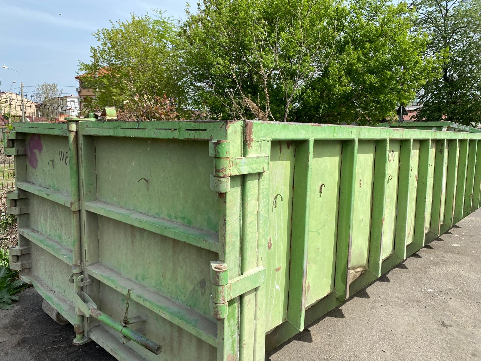 O nouă locație pentru containerele speciale pentru colectarea deșeurilor voluminoase