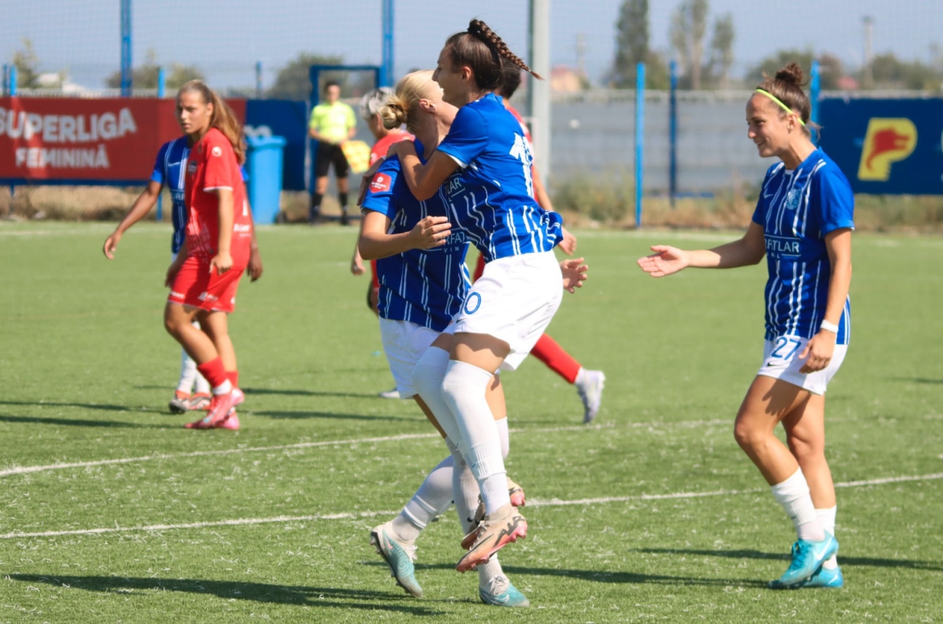 Farul feminin obține prima victorie din sezon: 2-0 cu Gloria Bistrița