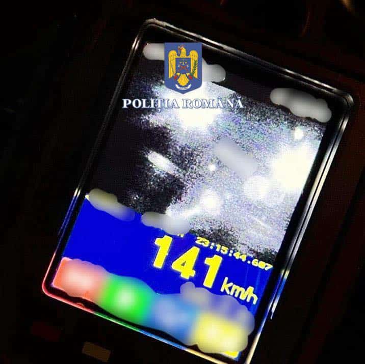 Fără permis și cu 4.860 lei amendă după ce a fost prins cu 141 km/h pe bulevardul Mamaia