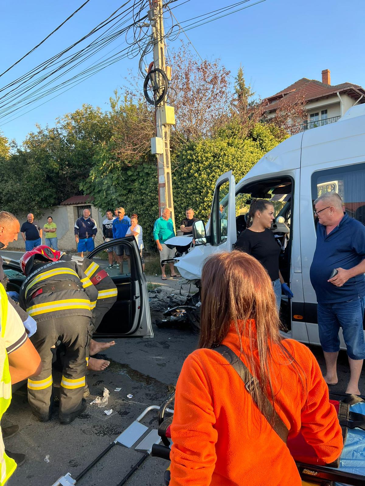 IPJ Constanța, precizări despre accidentul dintre un microbuz și un autoturism de la Mangalia