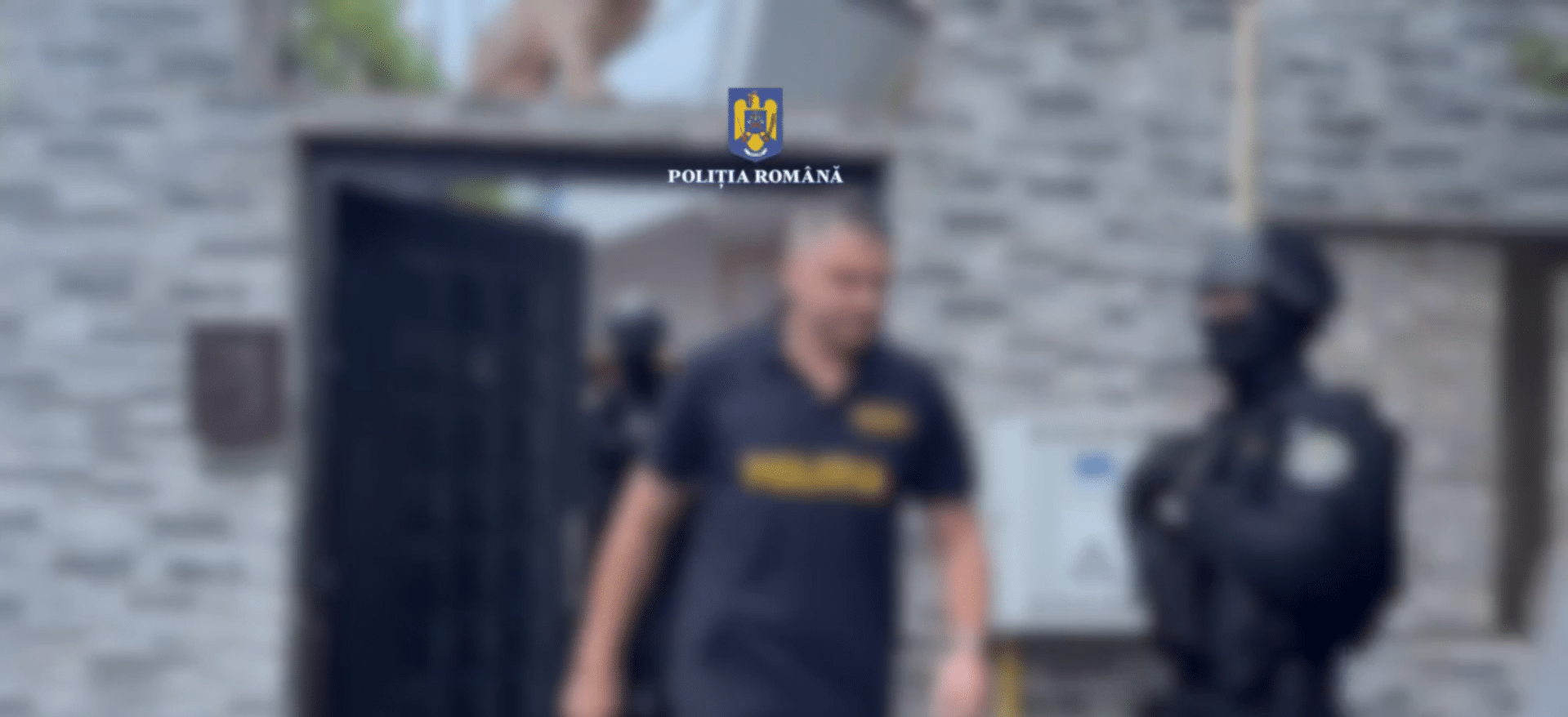 VIDEO: Bărbat de 26 de ani, reținut pentru furturi de 93.000 lei din autoturisme