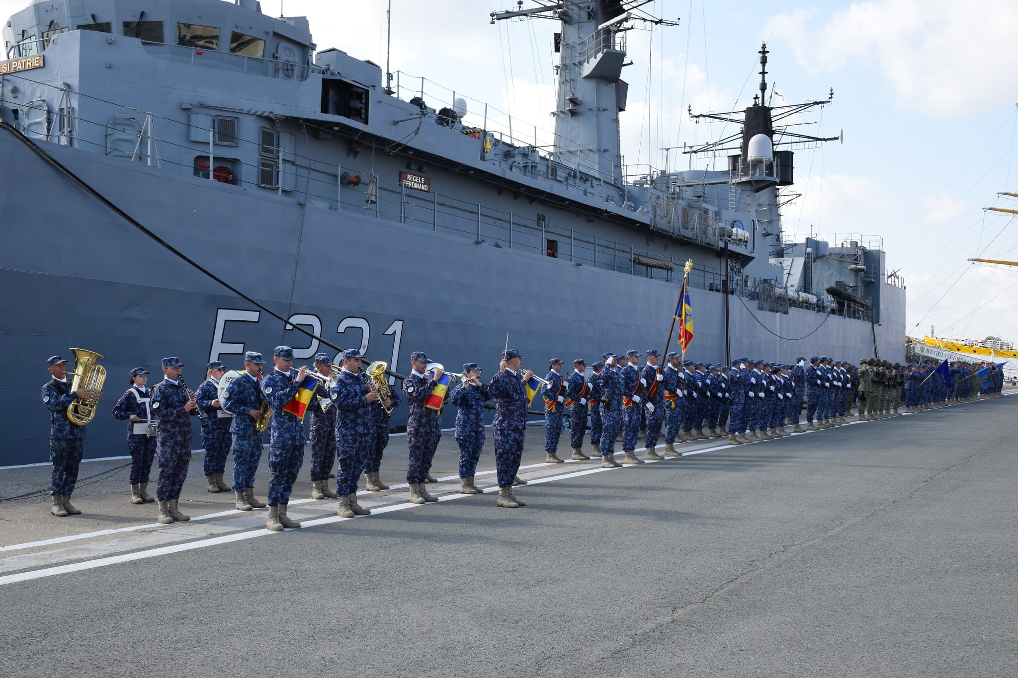 Ceremonie de predare-primire a comenzii Centrului 39 Scafandri