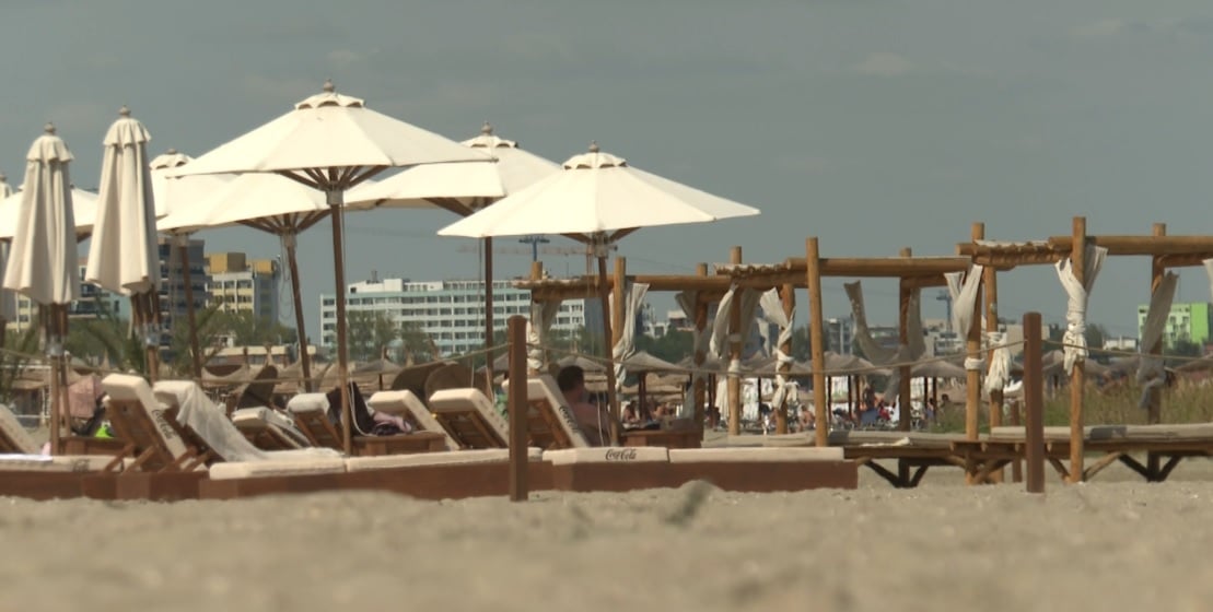 Turiști mai puțini, încasări mai mici