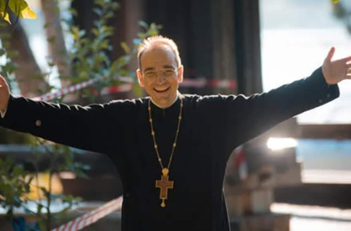Părintele Claudiu Banu, apel la omenie. „Alungăm foamea pentru 15.000 de copii”
