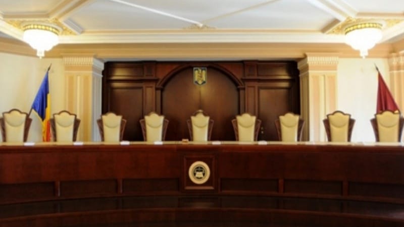 Pronunțarea CCR în cazul pensiilor magistraților, amânată până în februarie