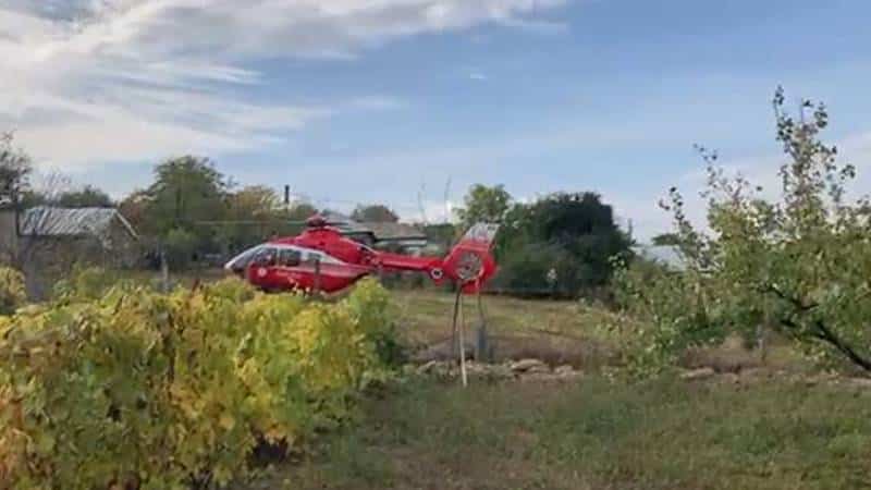 Pompierii intervin după ce tavanul unui adăpost de animale s-a prăbuşit peste un bărbat de 61 de ani