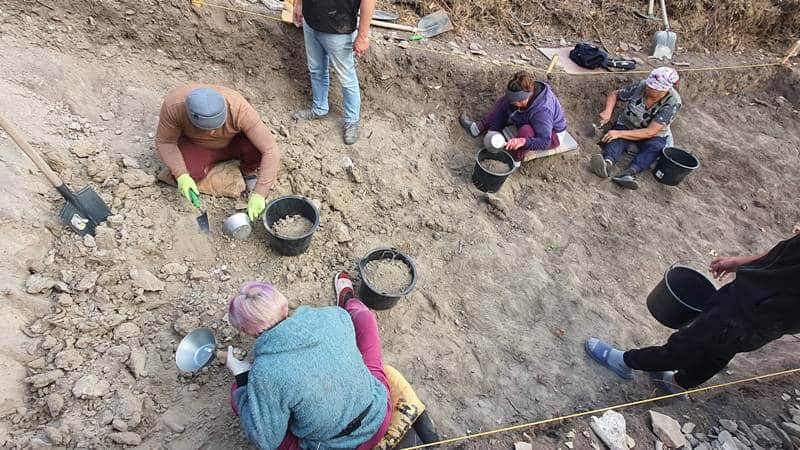 Muzeul de Istorie Națională și Arheologie Constanța vă invită la un eveniment dedicat prezentării rezultatelor proiectului „Sucidava Moesica – Debutul cercetărilor. Două milenii de istorie și legende”