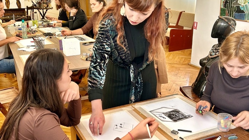 Muzeul de Artă Constanța găzduiește un nou atelier dedicat explorării artistice