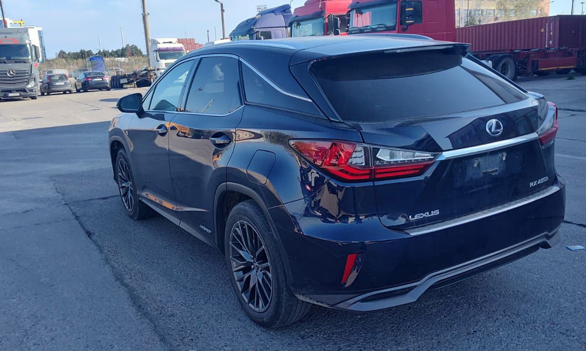 Autoturism de lux, căutat de către autoritățile din Lituania, descoperit în Portul Constanța. Polițiștii au confiscat mașina de 50.000 de euro