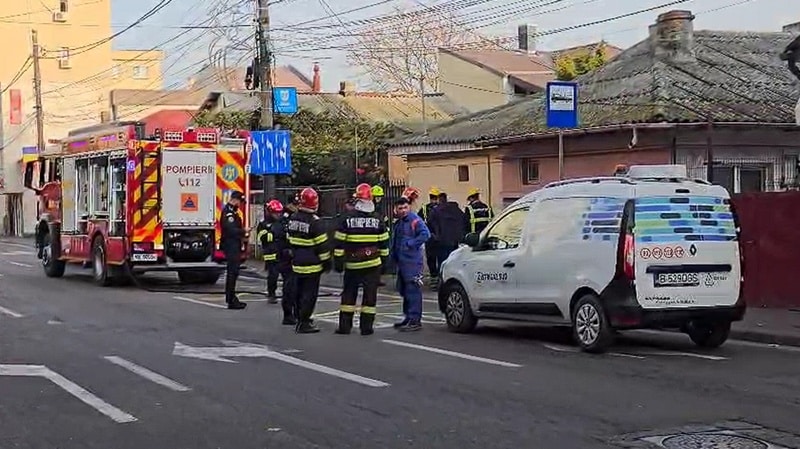 Alertă pe strada Mircea cel Bătrân! Un contor de gaz a luat foc
