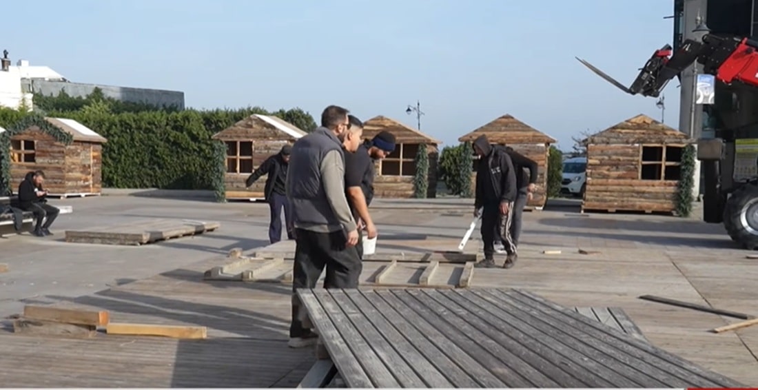 Magia Crăciunului se instalează în Constanța: pregătirile pentru târgul din Piața Ovidiu sunt în plină desfășurare