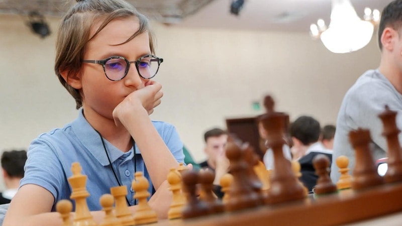 Performanță uriașă la 14 ani! Tudor Henry de la CSM Constanța a câștigat Openul Internațional de Șah Blitz