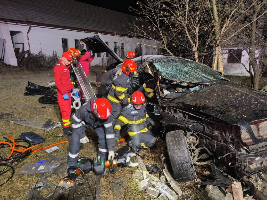 Tragedie în a doua zi de Crăciun. Doi tineri au murit după un accident cumplit provocat de un șofer în vârstă de 20 de ani