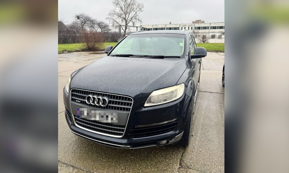 Polițiștii de frontieră din Cernavodă au descoperit un autoturism căutat de autoritățile din Marea Britanie