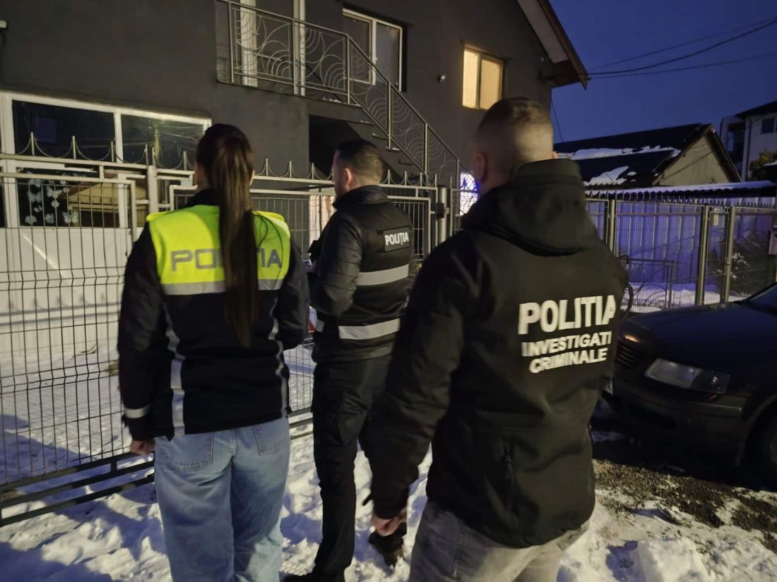 Fraudă bancară în Constanța. Credite cu acte false, luate în numele unor falși pensionari militari – 10 persoane au fost reținute