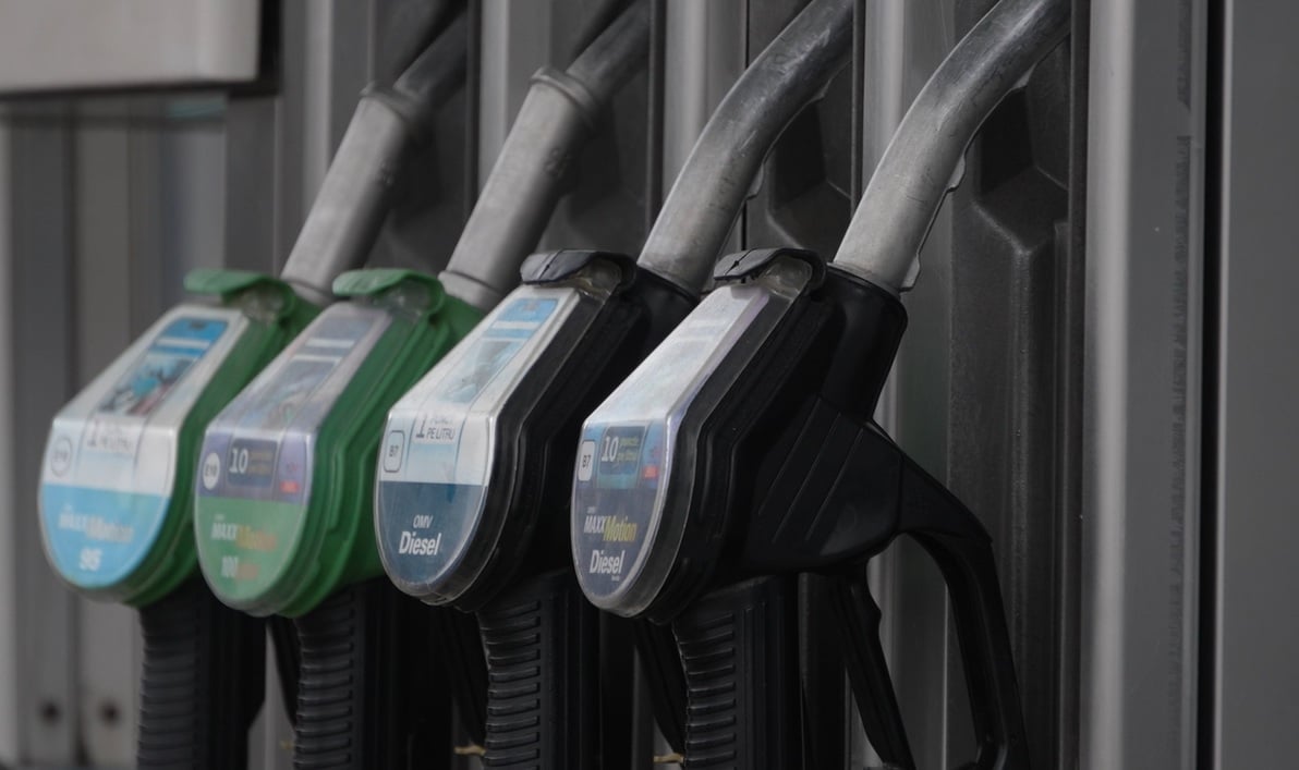 Carburanții s-au scumpit din nou. Prețul motorinei a sărit de 8 lei la benzinăriile din Constanța