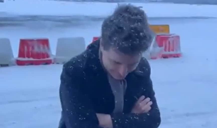 Zăpada îl blochează pe Nicuşor Dan la Paris. Plecarea spre România, amânată