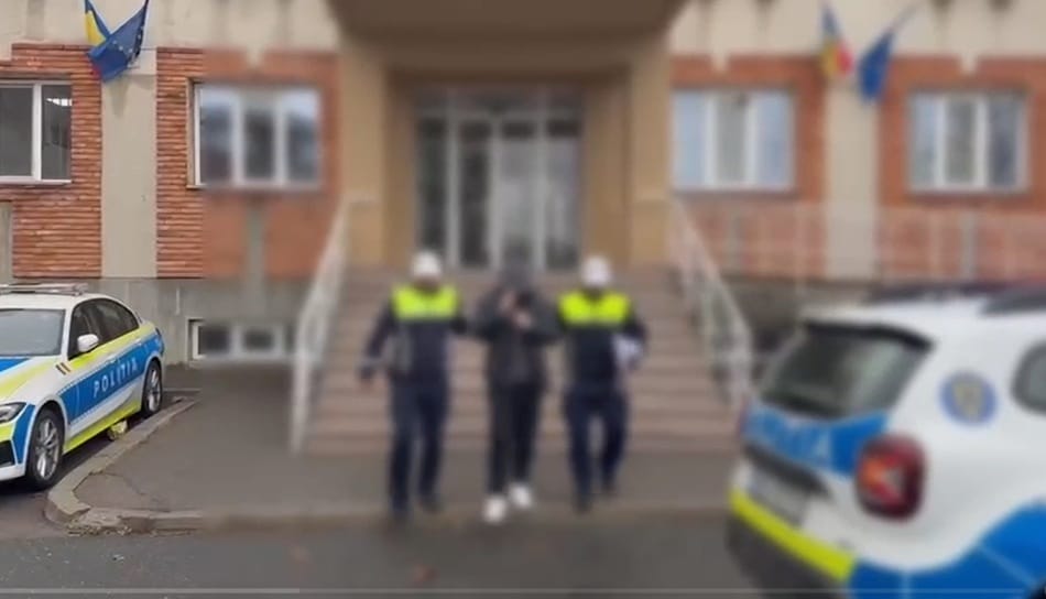 Tânăr din Constanța, reținut după ce a fugit de polițiști și a condus sub influența alcoolului, deși avea permisul suspendat