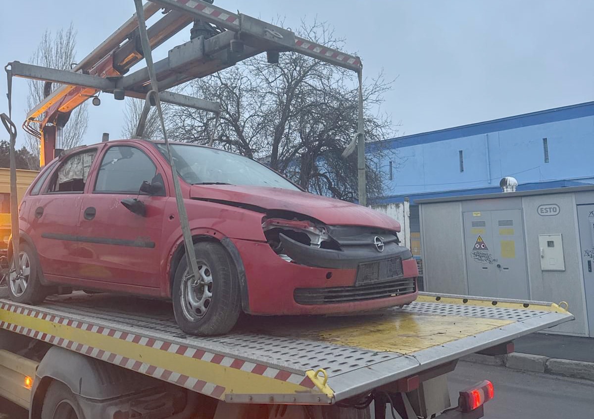 Domeniul public al municipiului Constanța a fost eliberat de 21 vehicule abandonate sau fără stăpân