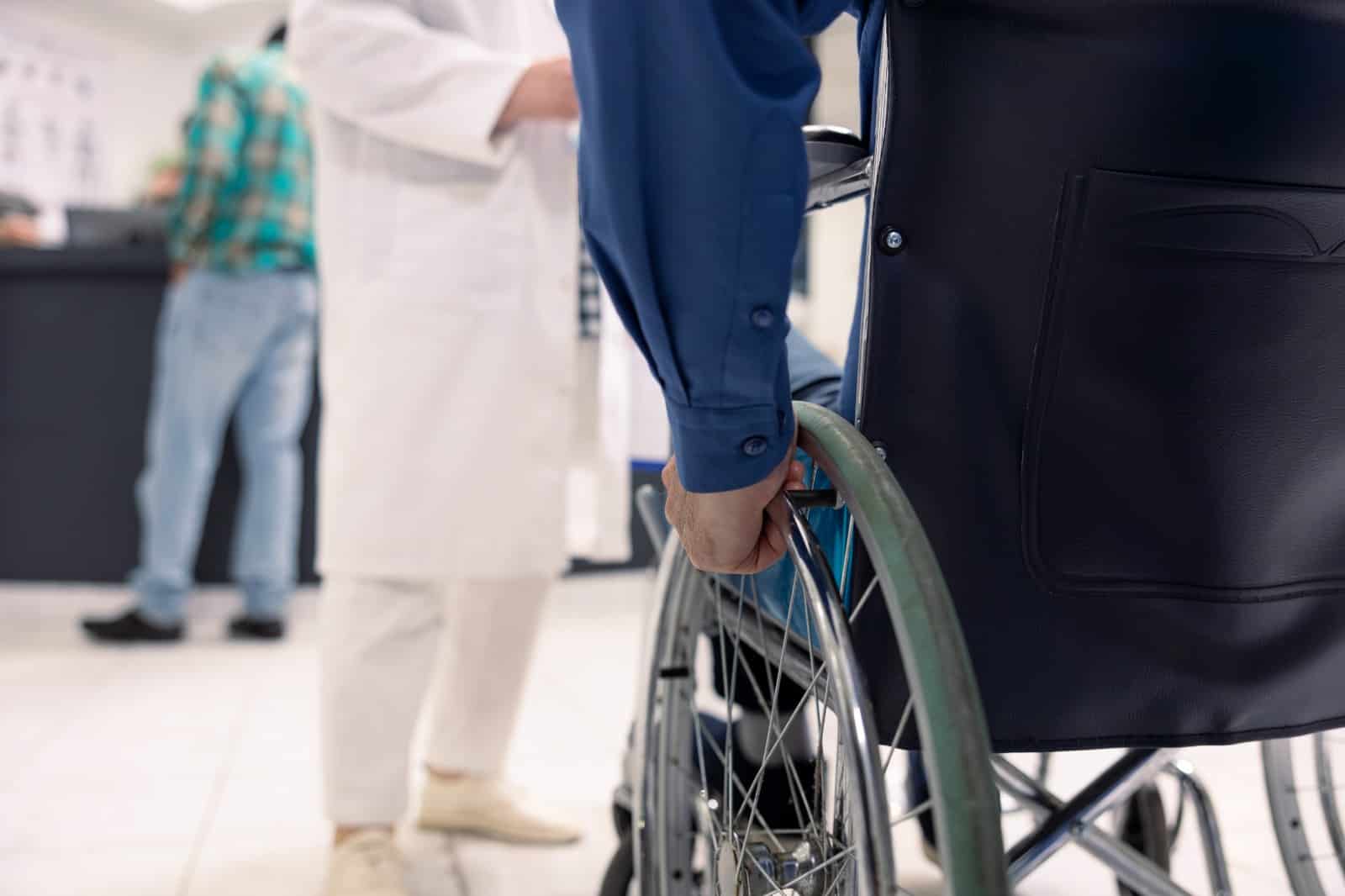 Indemnizație lunară pentru persoanele cu handicap grav cu asistent personal