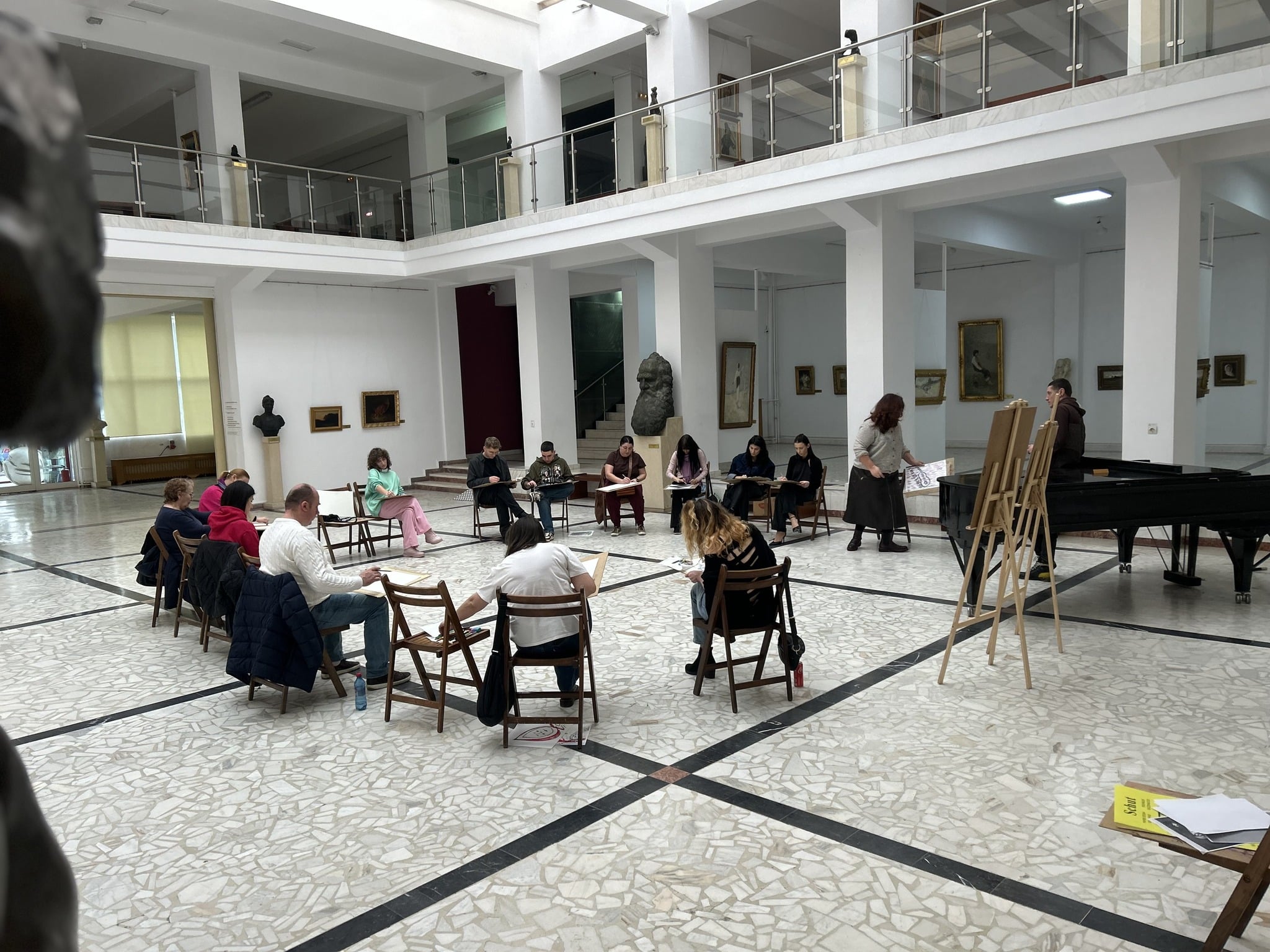Descoperă legătura dintre sunet și culoare! Atelier de creație pentru adulți la Muzeul de Artă Constanța