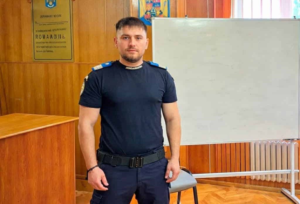 Gest de omenie la Constanța. O femeie rătăcită în noapte, ajutată să ajungă acasă de un jandarm aflat în timpul liber