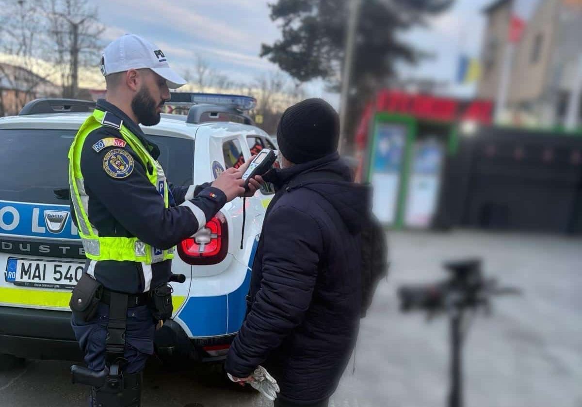 Polițiștii constănțeni au luat la verificat pietonii, bicicliștii și utilizatorii de trotinete electrice. Au fost date 145 de amenzi