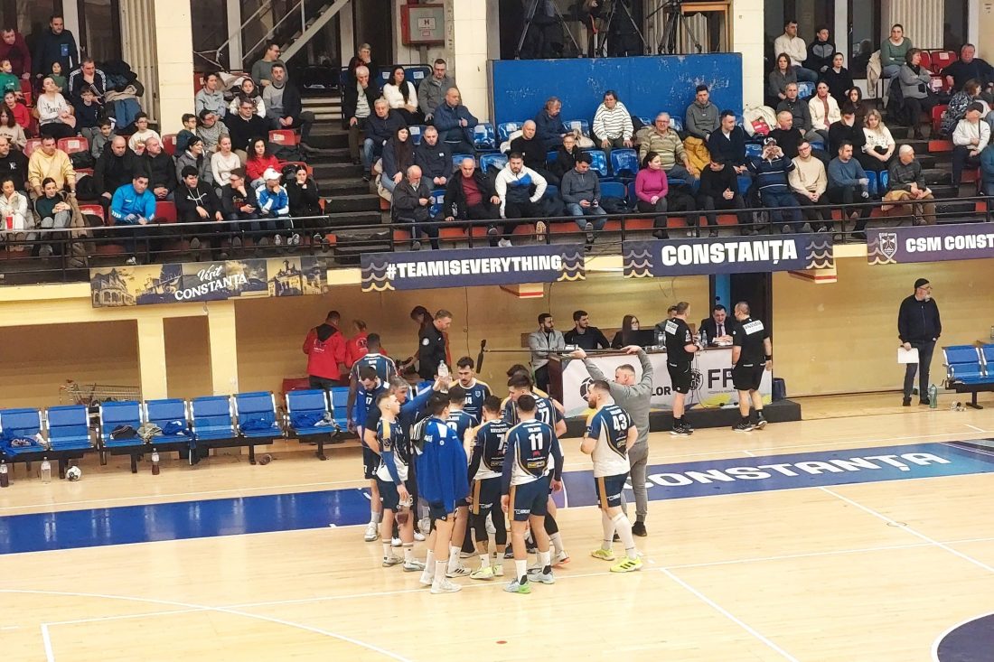 CSM Constanța și HC Buzău au oferit un meci spectaculos în Sala Sporturilor. Handbaliștii constănțeni au dat totul pentru victorie, dar au fost învinși