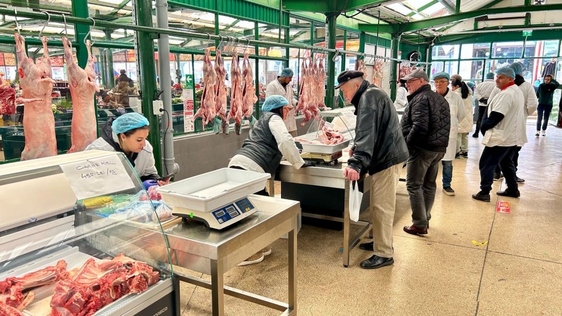 Carne de miel de la producătorii locali, la vânzare în piețele din municipiul Constanța 