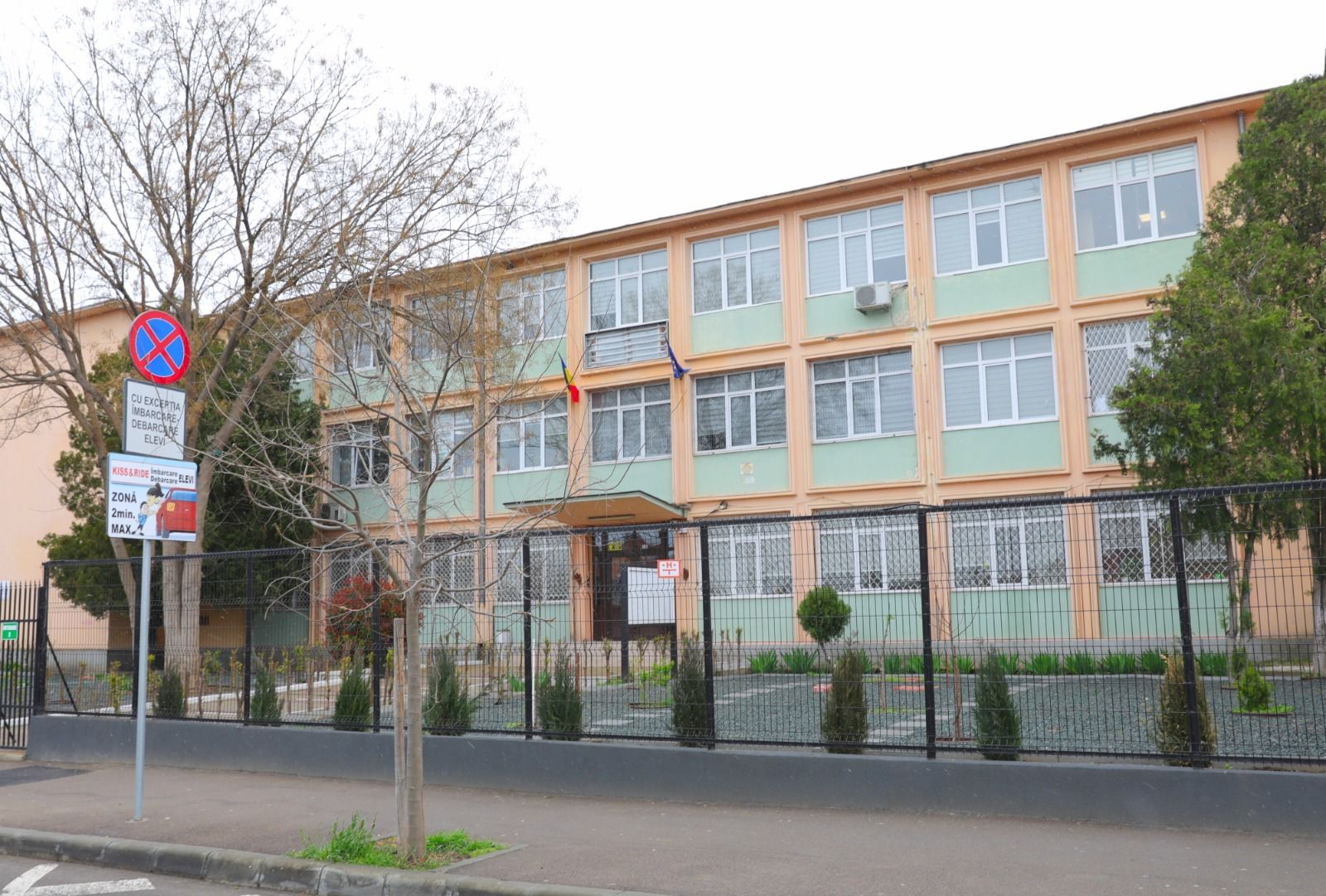 S-a semnat contractul de execuție pentru reabilitarea Școlii Gimnaziale nr. 43 „Ferdinand” din municipiul Constanța