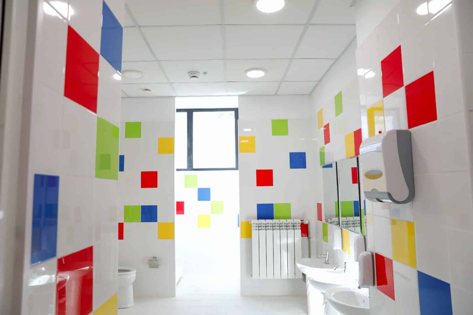 Au fost finalizate lucrările de reabilitare și modernizare la Grădinița cu Program Prelungit „Lumea Copiilor” din Constanța