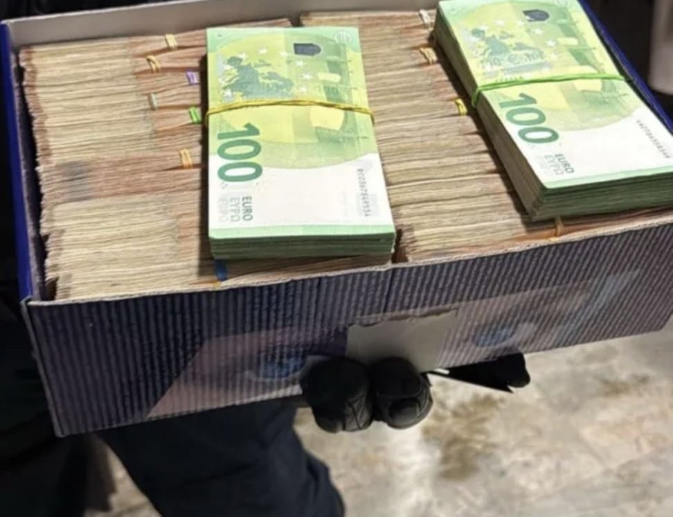 Șpaga în cutii de carton! Detalii despre mega-operațiunea DNA