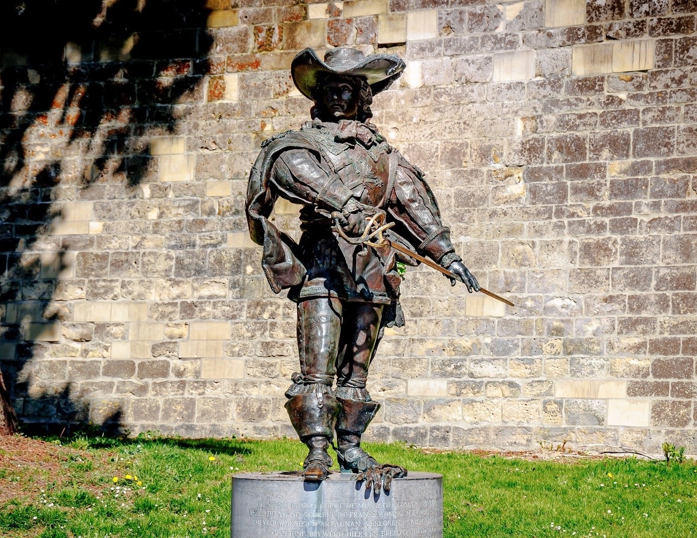 Descoperire majoră: Rămășițele celebrului d’Artagnan, găsite sub o biserică olandeză.