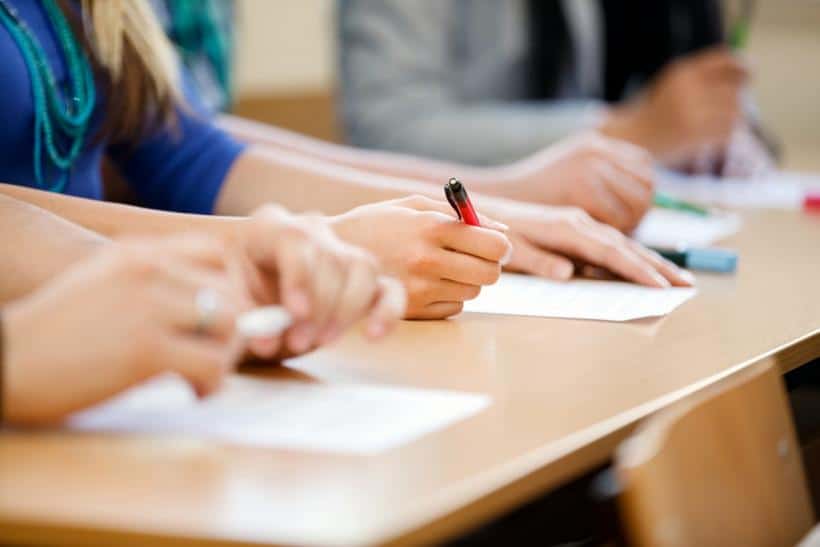 Simularea Evaluării Naționale 2026: Rezultate slabe pentru mai mult de un sfert dintre elevi