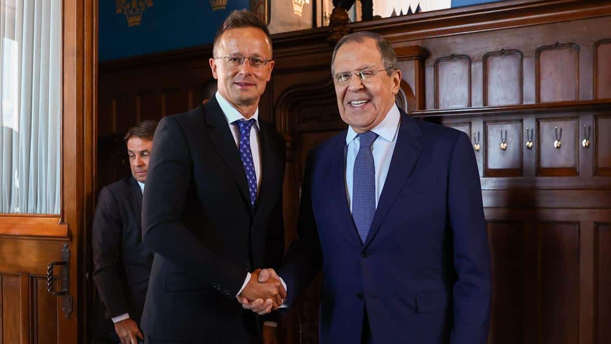Diplomație sau trădare? Convorbirile Szijjártó – Lavrov provoacă un seism politic în Uniunea Europeană