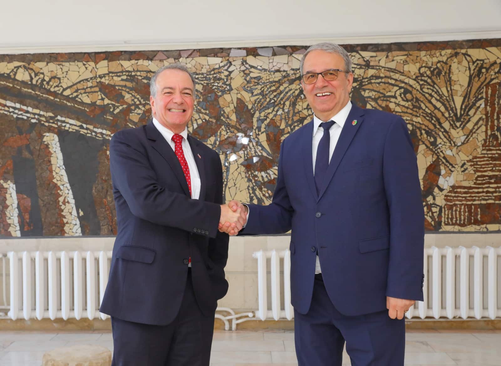 Întâlnire de curtoazie între primarul Constanței și ambasadorul SUA în România, la Universitatea „Ovidius” din Constanța