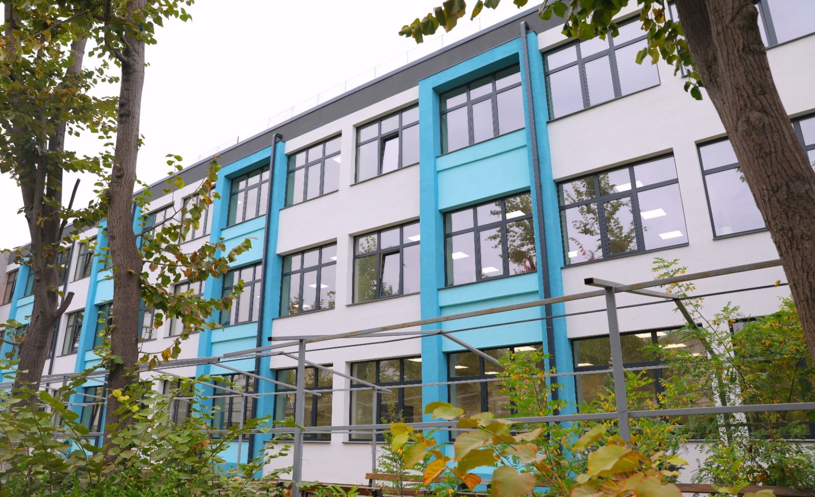 Investiții în educația din Constanța: 17 unități finalizate, 44 în curs de modernizare și milioane de lei pentru dotări