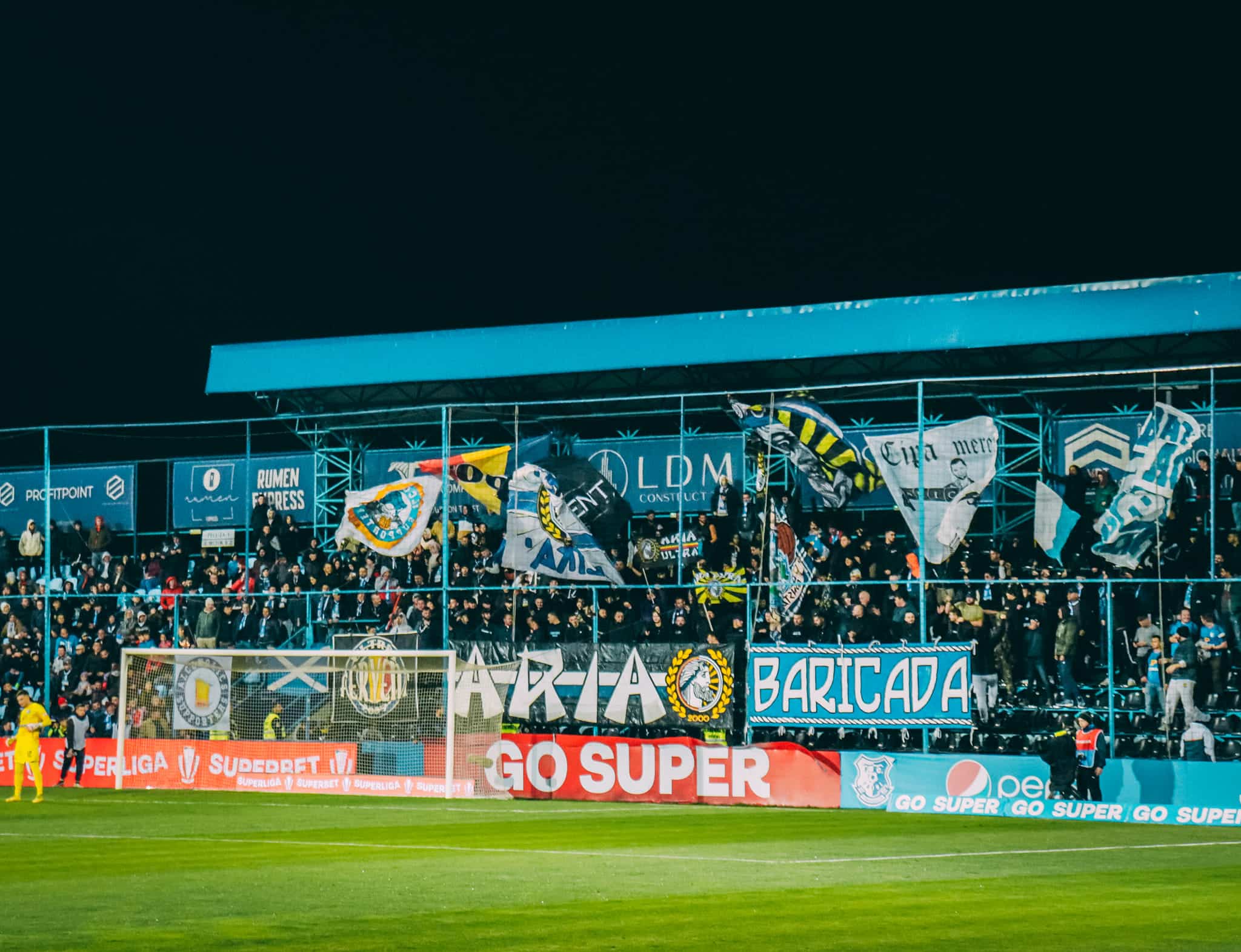 Ultra-reglementare sau exces de zel? Legea 4 pune piedici cluburilor și suporterilor!