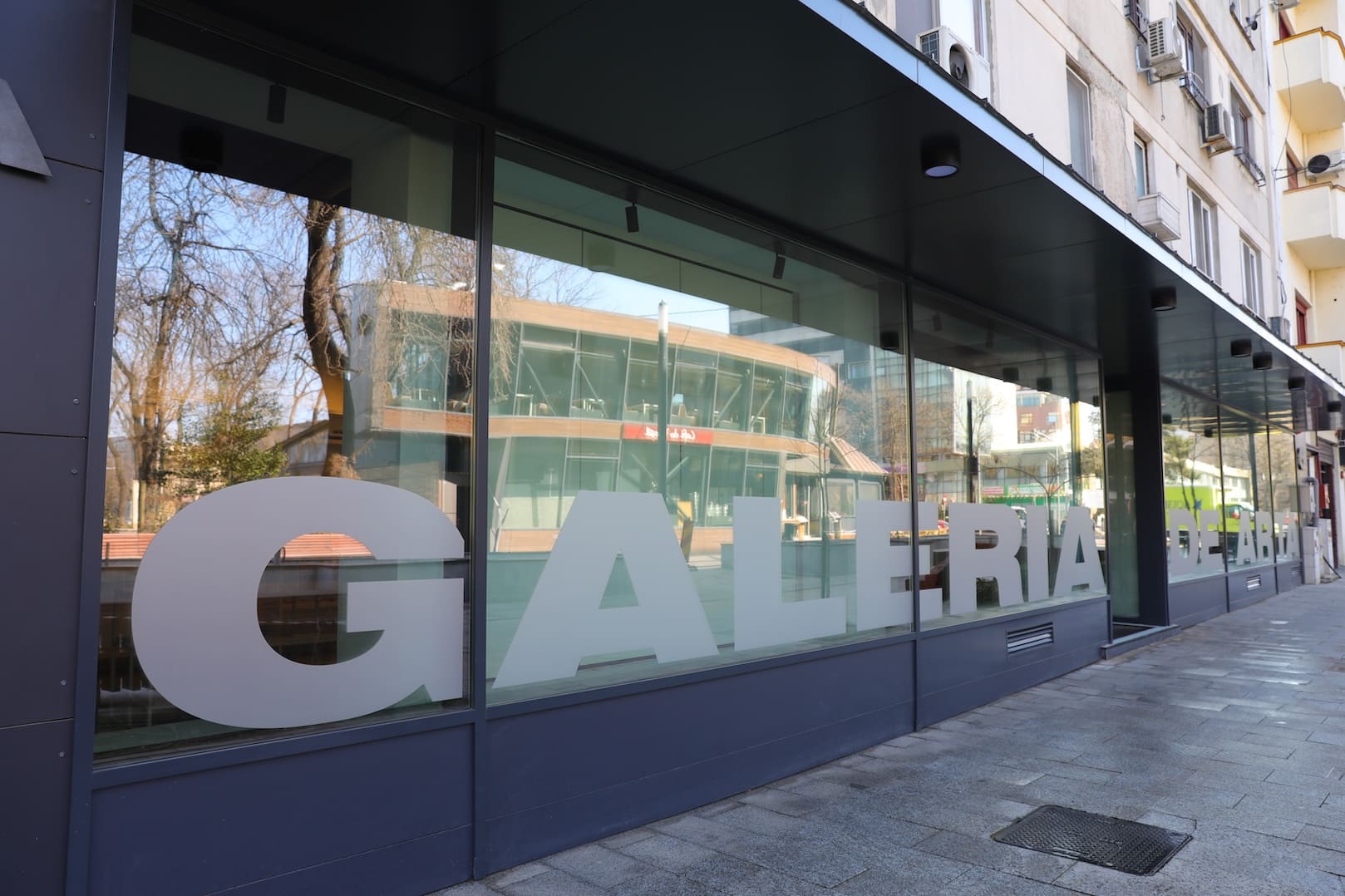 Vacanța de 1 Mai la malul mării are și artă în program. Două expoziții marca Art Safari așteaptă publicul la Cazinoul din Constanța și la Galeriile de artă