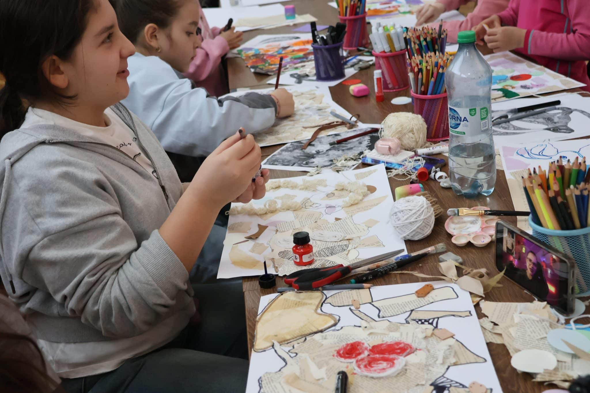 Micii artiști au sărbătorit Paștele prin colaje creative!