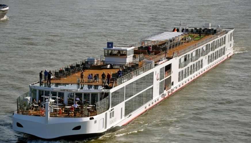 Destinația finală: Constanța! Sute de turiști străini au sosit astăzi cu nava Viking Kadlin