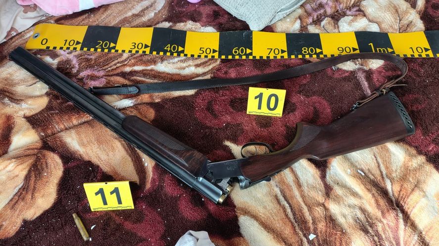 Bărbat împușcat mortal de mascați după ce a tras asupra lor cu o armă de vânătoare