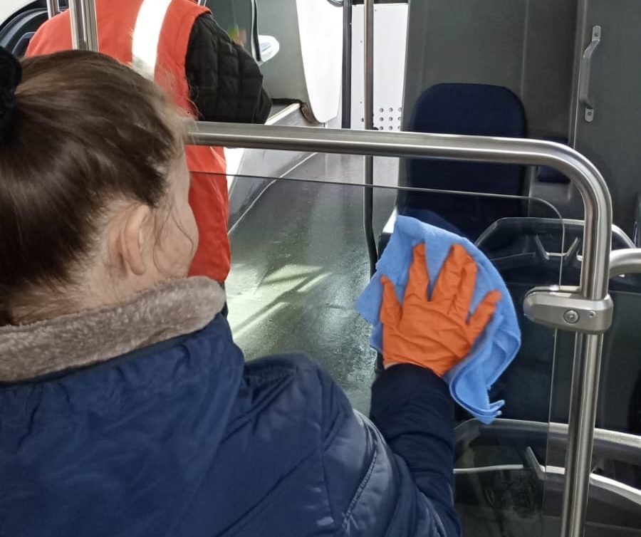 Anunț CT BUS. În toate capetele de linie este asigurat serviciul de curățenie în autobuze