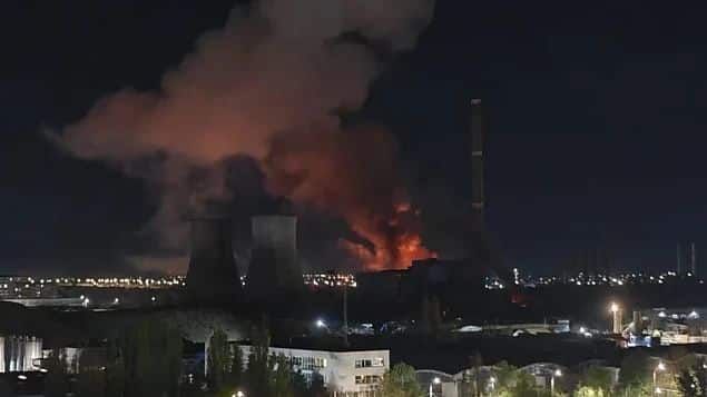 Explozie urmată de incendiu la CET Vest București! Mii de blocuri fără apă caldă