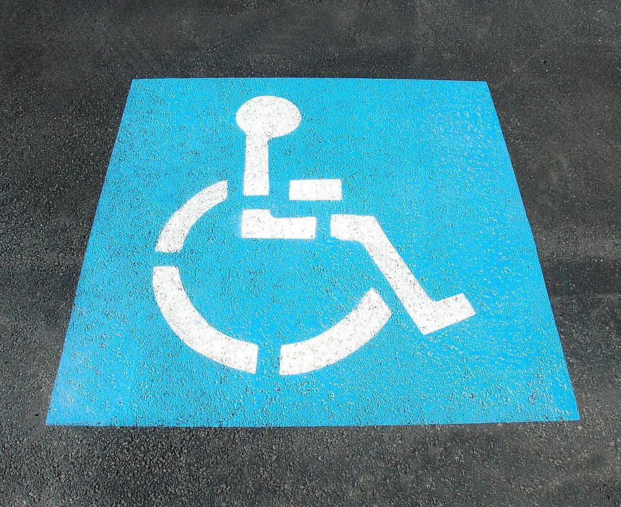 Mii de români au rămas fără indemnizații și certificate de handicap