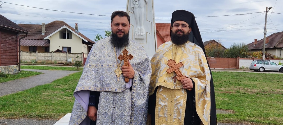 Scene șocante în biserică. Doi preoți s-ar fi luat la bătaie în fața enoriașilor