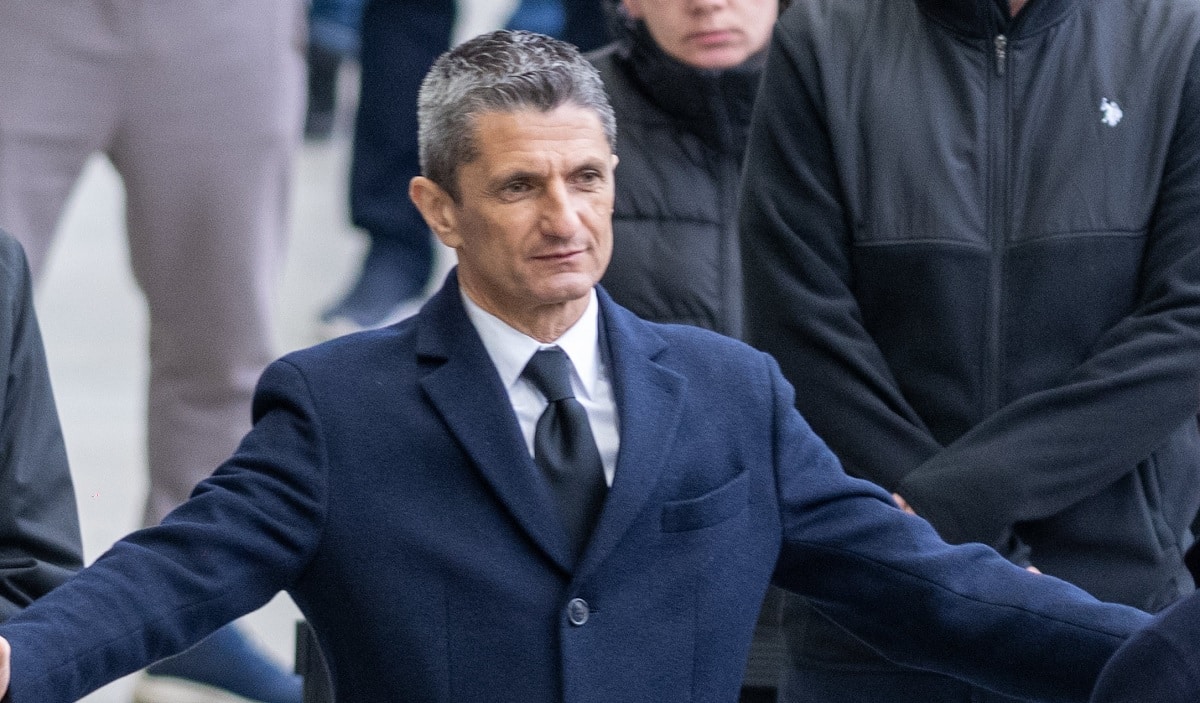 Mircea Lucescu, cel mai mare antrenor al României, a fost înmormântat. Răzvan Lucescu, dărâmat în fața sicriului: „A fost tatăl meu. A iubit România din toate rărunchiurile lui”